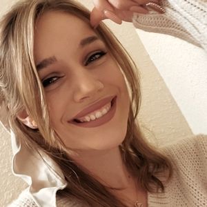 Meet your Posher, Nicole!